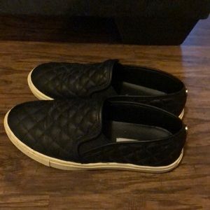 Steve Madden black slip on sneakers size 6